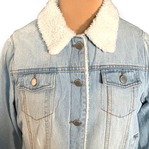 Ashley Vintage Charm Light Wash Sherpa Collar Denim Trucker Jacket Women’s XL - Picture 4 of 13